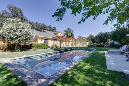 Heavenly Sonoma Country Home Garden, Pool and Spa!