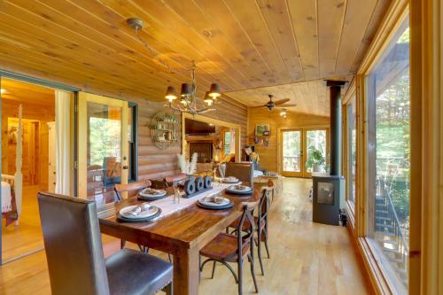 Blue Ridge Cabin with Hot Tub and Private Lake! in Morganton, USA