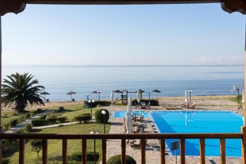 Alkinoos Beach Hotel - image 4