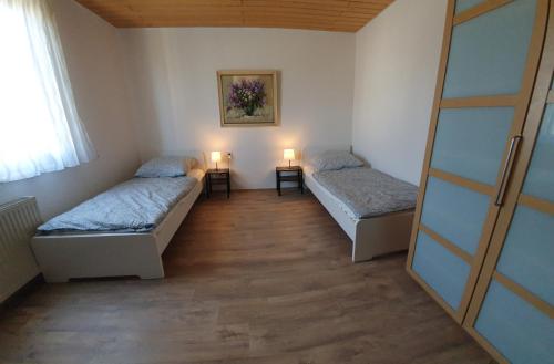 B&B Neckarsulm - Ferienhaus Sommer - Bed and Breakfast Neckarsulm