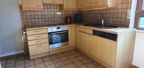廚房, Ferienhaus Sommer mit Klimaanlage in 內卡爾蘇爾姆