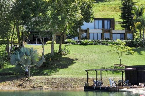 Maremansa Lake House Guatapé