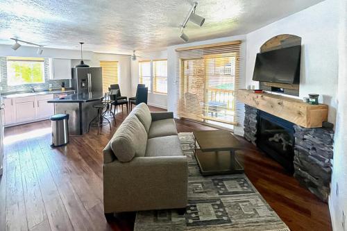 Mountain Oasis Mountain Oasis