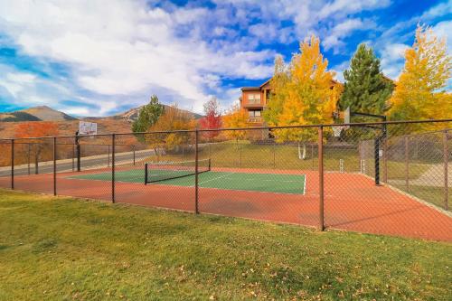 Mountain Oasis Mountain Oasis