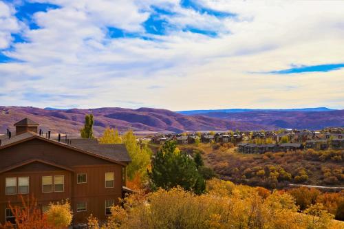 Mountain Oasis Mountain Oasis