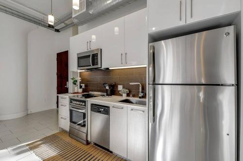 Luxury downtown loft 1 bedroom