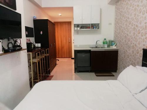 Grand riviera suites Studio Type Only, Manila