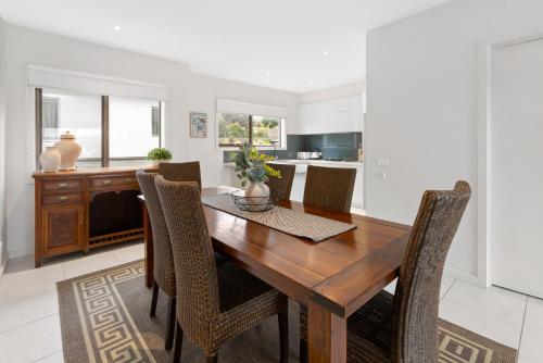 Boardwalk Villa - Safety Beach