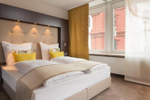 1 queen bed