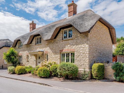 Hambury House - West Lulworth