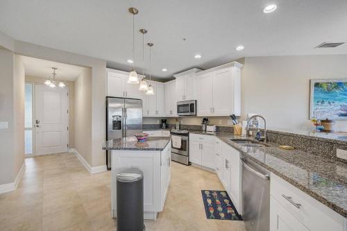 Palma Sola Bay Club Condominium in Bradenton, USA