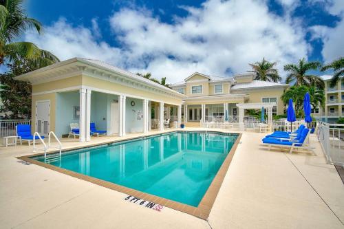 Palma Sola Bay Club Condominium in Bradenton, USA