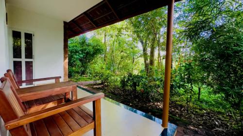 Faciliteiten, Thennal Junglecamp in Kattikkulam