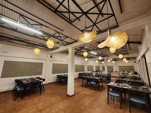 Restaurant, Welbeck Vintage By Oxygen Resorts in Ooty Racecourse