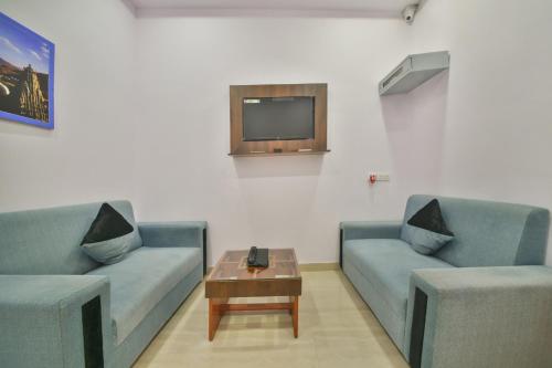 OYO Flagship 40796 Banjara Luxury Stay