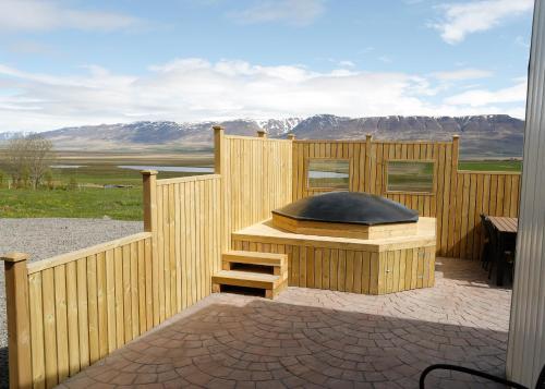 Altan/terrasse, Syðra-Skorðugil Guesthouse in Varmahlid