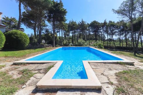 Sintra Classic Villa with Pool by Homing