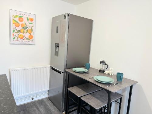 Fabulous 2 bed Town house free parking WiFI