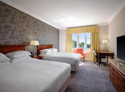 2 double beds