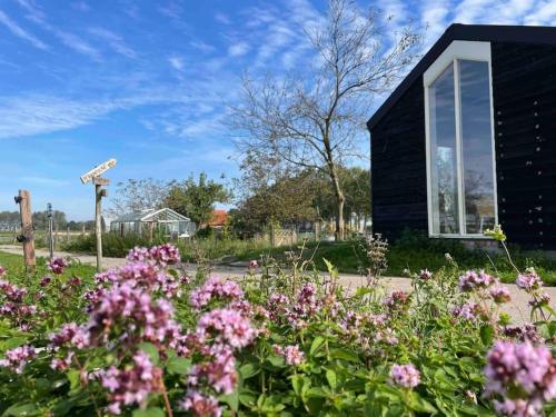  De Boterhal - vakantiehuisje op natuurboerderij in Hem