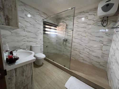Deluxe Double Room with Balcony image 5