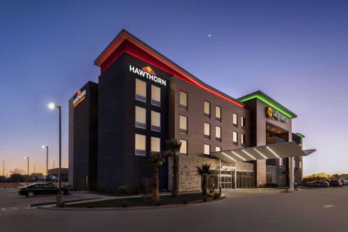 المنظر الخارجي, Hawthorn Extended Stay by Wyndham Del Rio in Del Rio