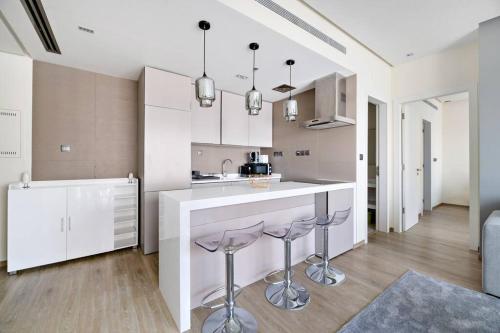 Modern Style 1 BR near Marina Mall and Metro, Dubaj (fotografie 7)