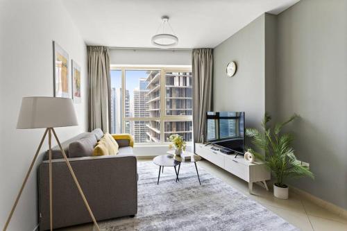 StoneTree - Unique 1BR Apartment in JLT, Dubai