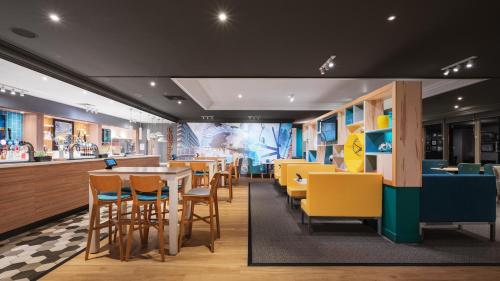 Holiday Inn Leeds Brighouse By IHG - 레스토랑