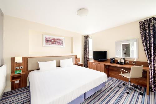 Holiday Inn Leeds Brighouse an IHG Hotel - image 4