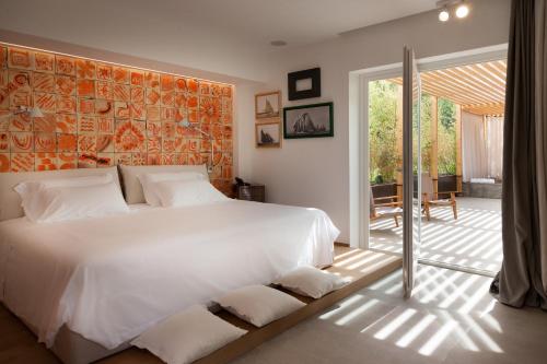 496863662 Praia Art Resort - Small Luxury Hotels of the world