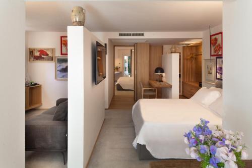 496864336 Praia Art Resort - Small Luxury Hotels of the world