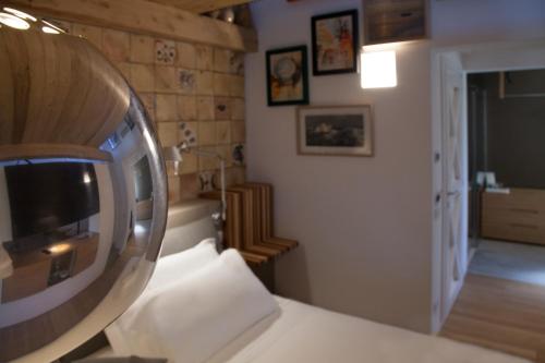 496865737 Praia Art Resort - Small Luxury Hotels of the world