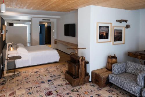 496866668 Praia Art Resort - Small Luxury Hotels of the world