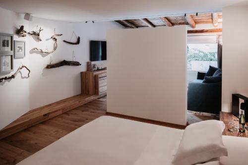 496866893 Praia Art Resort - Small Luxury Hotels of the world
