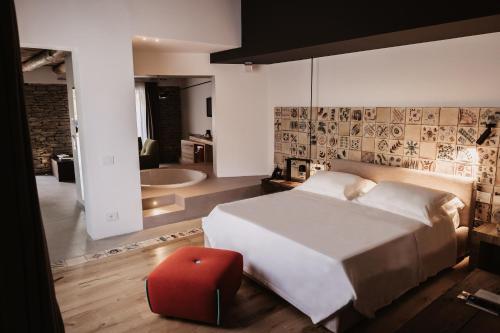 496866948 Praia Art Resort - Small Luxury Hotels of the world