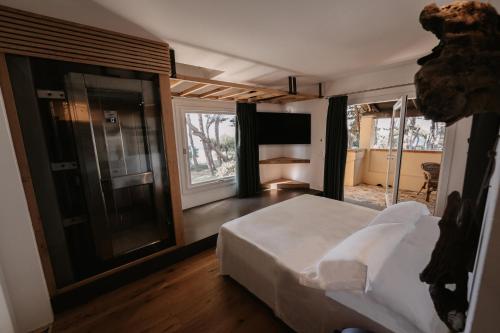 496867258 Praia Art Resort - Small Luxury Hotels of the world