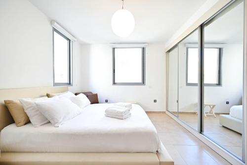 Apartment image 8