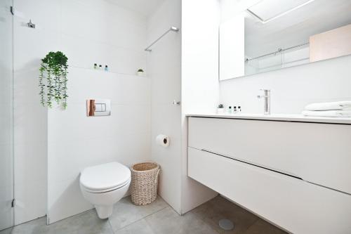 Apartment image 7