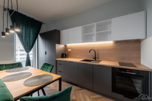 Horyzont Apartamenty- Studio- SAUNA&FITNESS -BAŁTYCKA 2- ŚNIADANIA (Horyzont Apartamenty- Studio- SAUNA&FITNESS -BALTYCKA 2- SNIADANIA) in โคโลเบอร์เซก