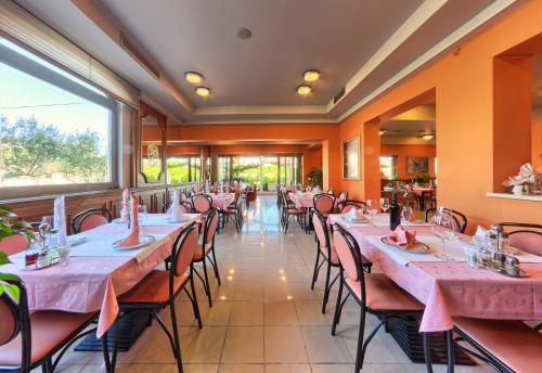 레스토랑, 호텔 트로기르스키 드보리 (Hotel Trogirski Dvori) in 트로기르