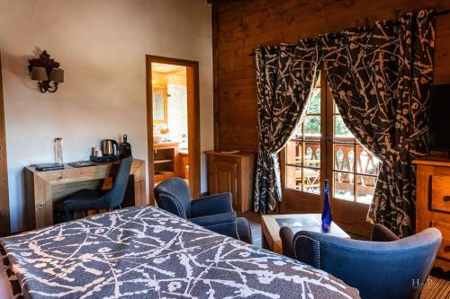 room detail thumbnail 1