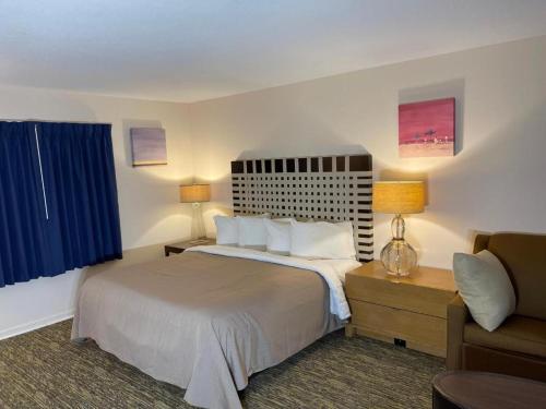 Camp Inn Lodge in Au Sable, USA