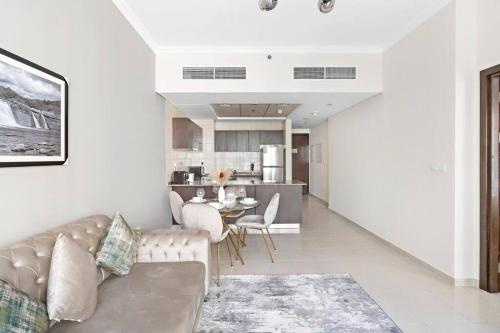 StoneTree - Modern 1 BR Apartment in Dubai Marina - main image