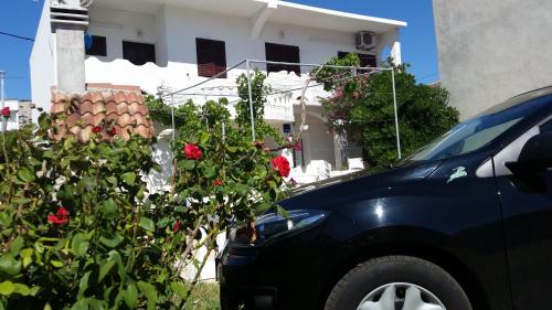  Apartments Milka Pag in Pag