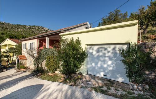 3 Bedroom Stunning Home In Modric