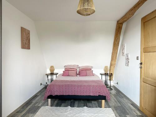 Room in Guest room - bed and breakfast in the countryside near Beauvais airport