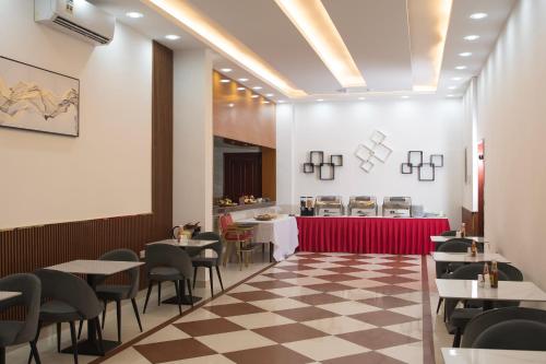 Restaurante, Al Ayjah Plaza Hotel in Sur