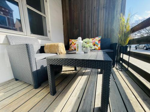 Balcony/terrace, aday - Central Terrace Apartment in Hjorring in Hjorring