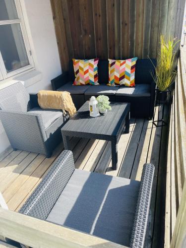 Balcony/terrace, aday - Central Terrace Apartment in Hjorring in Hjorring